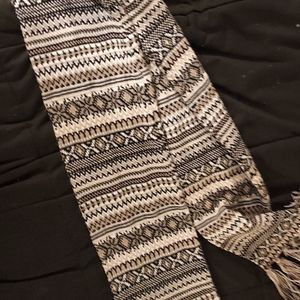 Collectioneighteen women's scarf